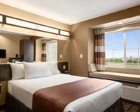 Microtel Inn & Suites by Wyndham Cotulla Hotels in Cotulla