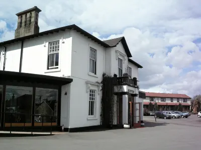 Castlecary House Hotel Hotels near The Stables Bar & Bistro