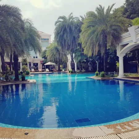 The Palms Town & Country Club - Resort