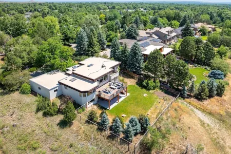 Stunning Home with Flatirons Views, 10-Min to Downtown & CU Campus!