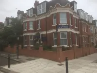 The Avenue Bed and Breakfast Hotels in 