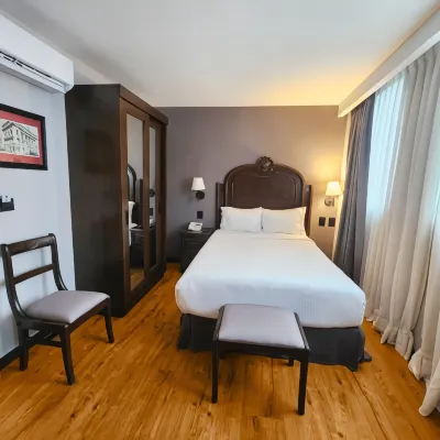 Canada Central & Rooftop Hotels in 
