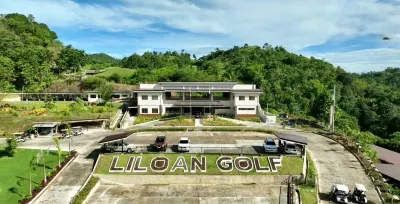 Cebu One Tectona Resort Hotel Отели рядом с достопримечательностью «Университет Себу Текнолоджикал в Кармен, Аква-Калчер Билдинг»