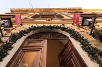 Relais Monti Отели рядом с достопримечательностью «Триумфальная Арка Константина»