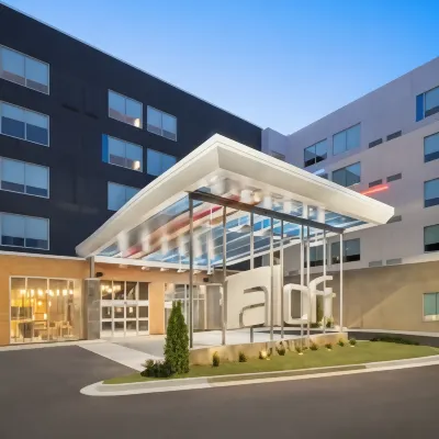 Aloft Lawrenceville Sugarloaf Hotels near Ivy Creek Trailhead