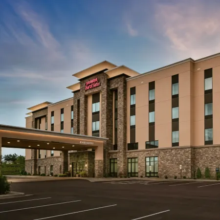 Hampton Inn and Suites Hudson