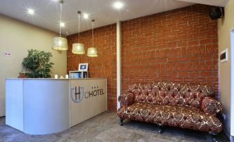 U Hotel