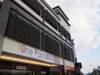 ワン ポイント ホテル - RH プラザ クチン国際空港周辺のホテル