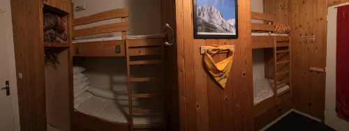 Le Skidoux  in Gourette, at the Foot of the Slopes