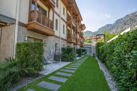 Balèze Boutique Hotel - Adults Only Отели в г. Ула