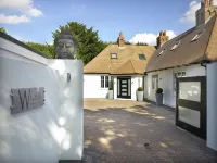 Windfalls Boutique Hotel Hotels in Copthorne