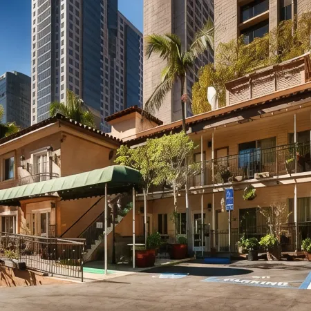 Best Western Cabrillo Garden Inn Отели рядом с достопримечательностью «Музей Железнодорожных Моделей»