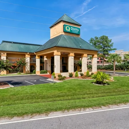 Quality Inn & Suites Civic Center
