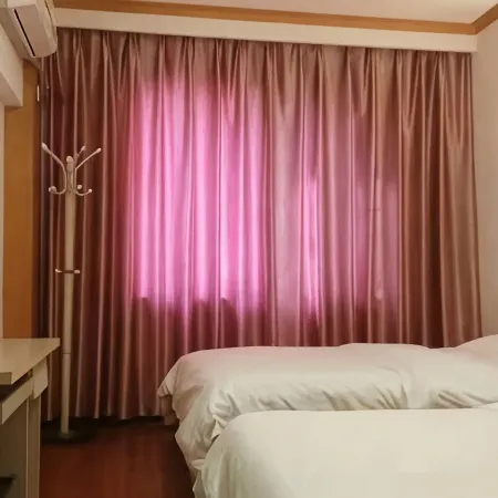 Guangyuan Red Apple Chinese Inn
