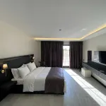 The Reference Club Restaurant & Accommodation - bars
