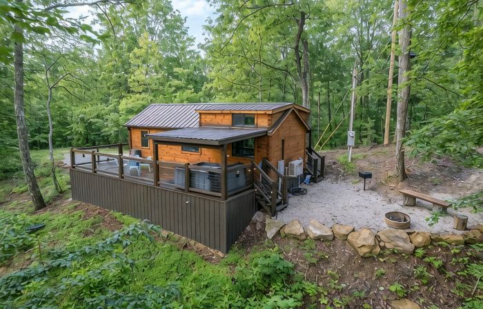 The Mighty Acorn, Bungalow is a delightful cozy tiny home in the woods.