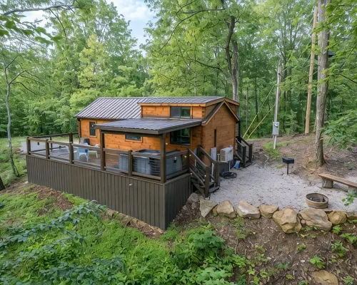The Mighty Acorn, Bungalow is a delightful cozy tiny home in the woods. メニフィーのホテル