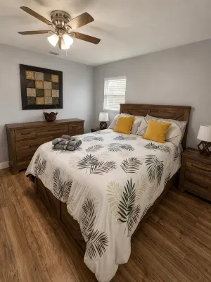 Villa Paraiso Lutz 4B/2B