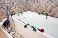Le Parc Hotel, Beyond Stars - Badekar