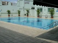 Hotel 81 Tristar - Pools