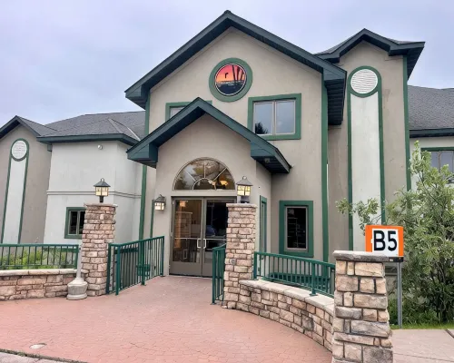 Lake Superior Condo~Whirlpool, Fireplaces, Balcony+Resort Amenties Hotels in Two Harbors