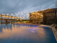 Park Marine Hotel - Rooftop Pools