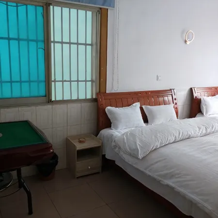 Yiyang Family Hotel