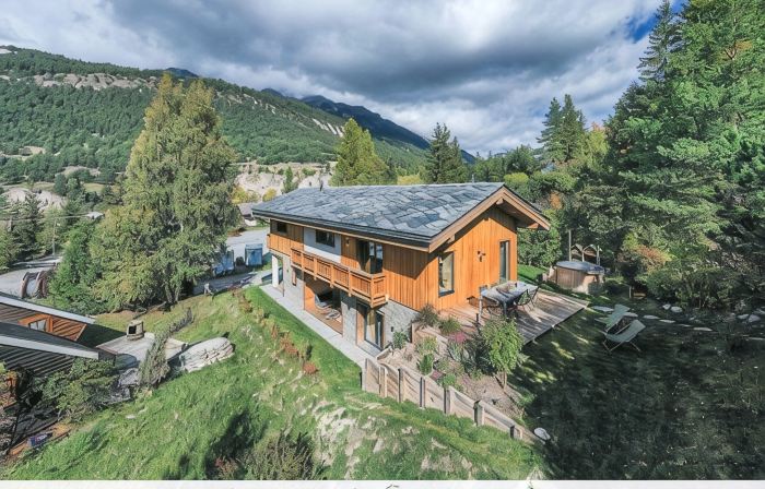 Veliski-Lodge, a chalet for rent in Haute-Maurienne