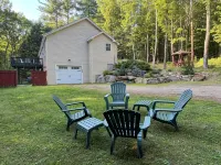 Cozy 3-Bedroom Retreat in Alton- 1/2 mile from Lake Winnipesaukee w/ WiFi & A/C