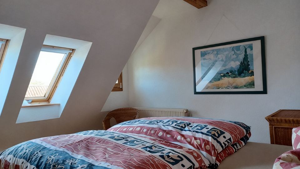 Quietly located holiday home with a natural garden, 500m from the lake and the forest