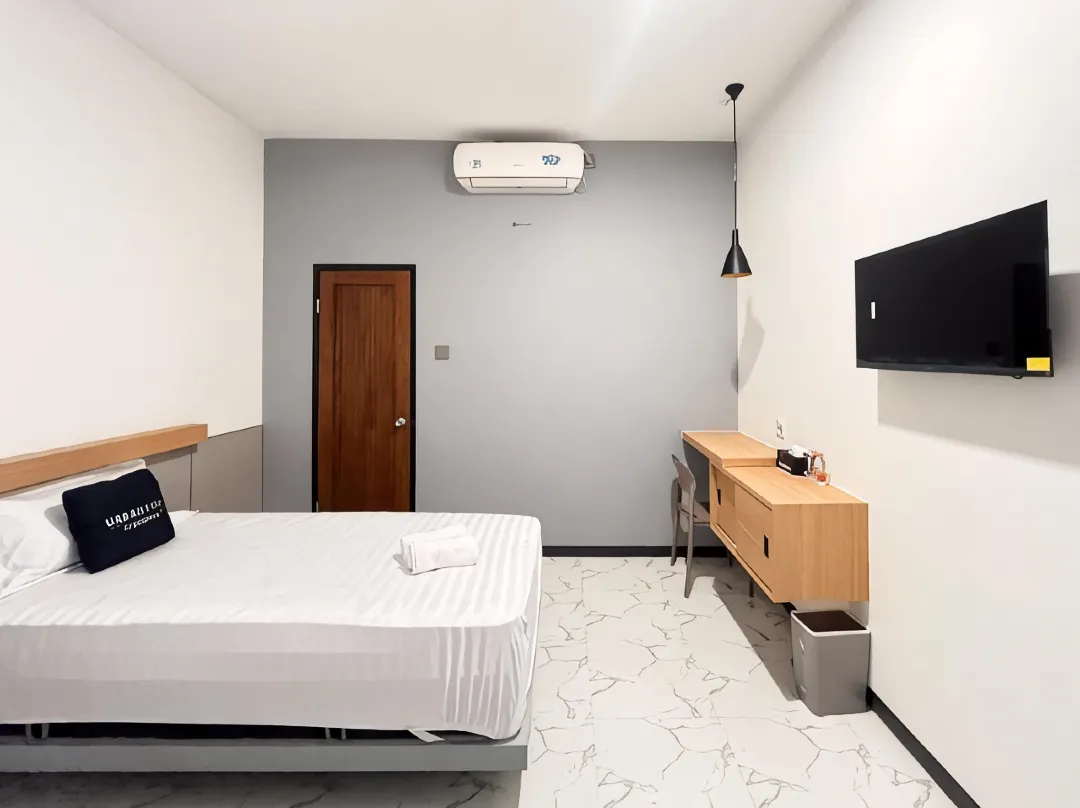 Urbanview Syariah Jackson Living Near Stasiun Malang - Malang