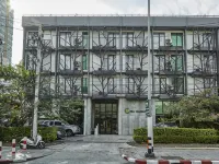C U Inn Bangkok Hotels near Wachirabenchathat Park