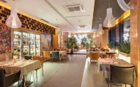 Emerald Hotel - breakfast