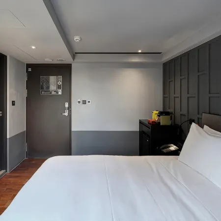 RedDot Hotel