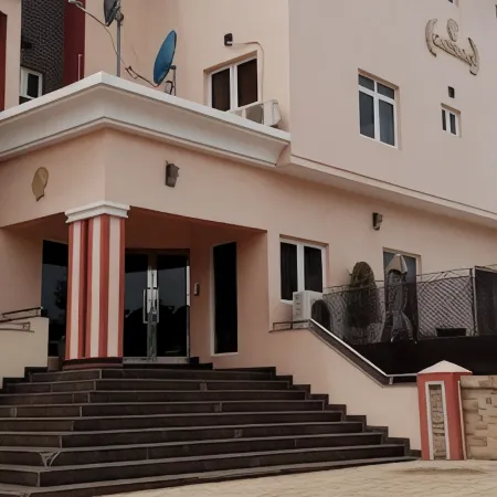 Caesar's Court Hotel and Suites