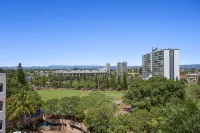 The Island Gold Coast - Mountain view