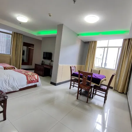 Ruijin Huali Business Hotel