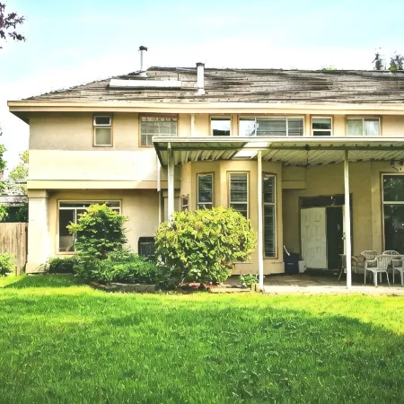 Vancouver airport hostel