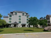 Haonianhua Yatao Resort
