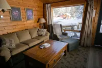 Castle Mountain Chalets - Parkering