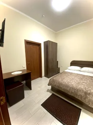 Uyut Hotel - Inns