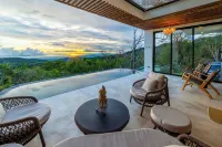 House immerse in the forest+ infinity pool and luxurious experience. - Villas