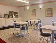 Super 8 by Wyndham Front Royal - breakfast