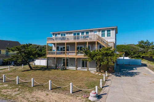 "What A Great Location" - Oceanview Home, Steps to Beach, Bike/Walk To Fun/Food!