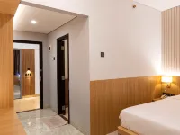 Derawan Indah Hotel Hotels in Bugis