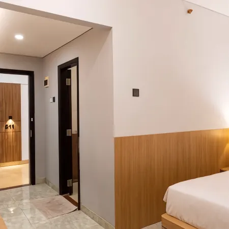 Derawan Indah Hotel Отели в г. Беро