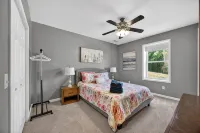 Amazing Home Near IU's Campus with Indoor Basketball Gym & Outdoor Pool/Hot Tub