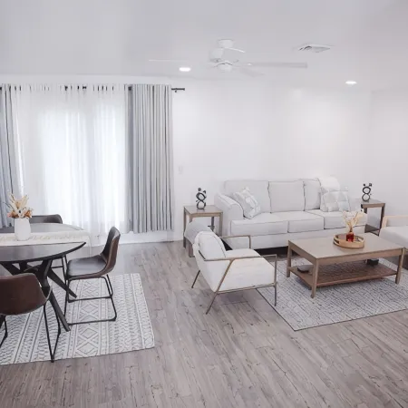 Spotless & Cozy Renovated Loft. Comfort & Convenience in Lake View, NY.