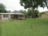 Summer Time @ Zeke’s Retreat - Possum Kingdom - Rocker B Ranch - Homestays