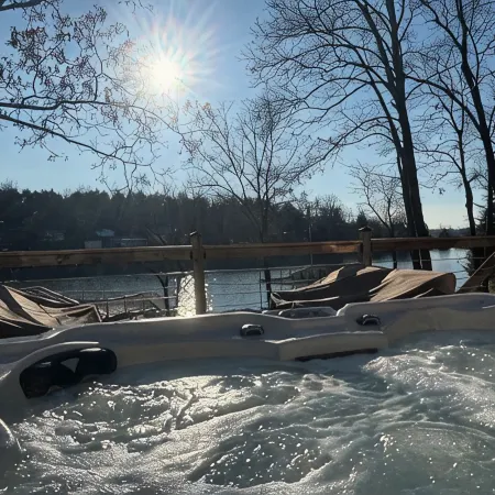 3-bedroom modern mid century cabin! Hot tub, fire pit and lake front